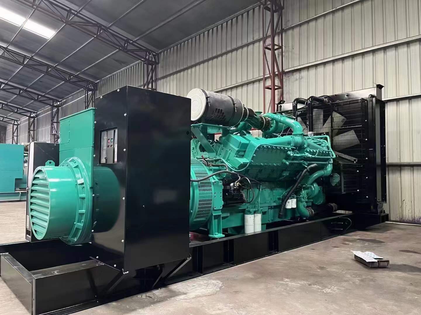 东乡如何降低 800kW 柴油发电机输出电流的波动？
